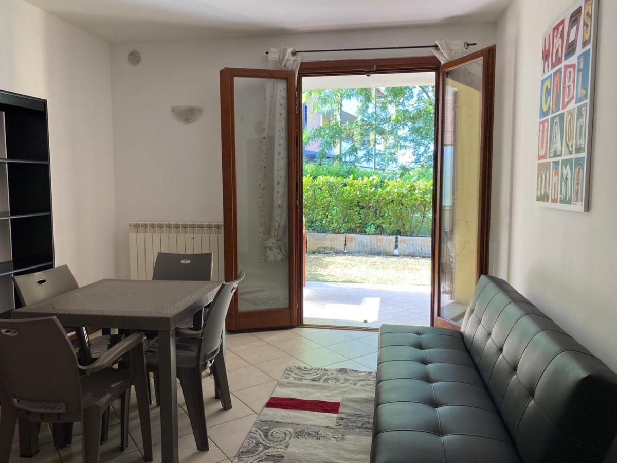 Appartamento Il Faro Con Giardino In Residence Con Piscina Desenzano del Garda Exterior foto