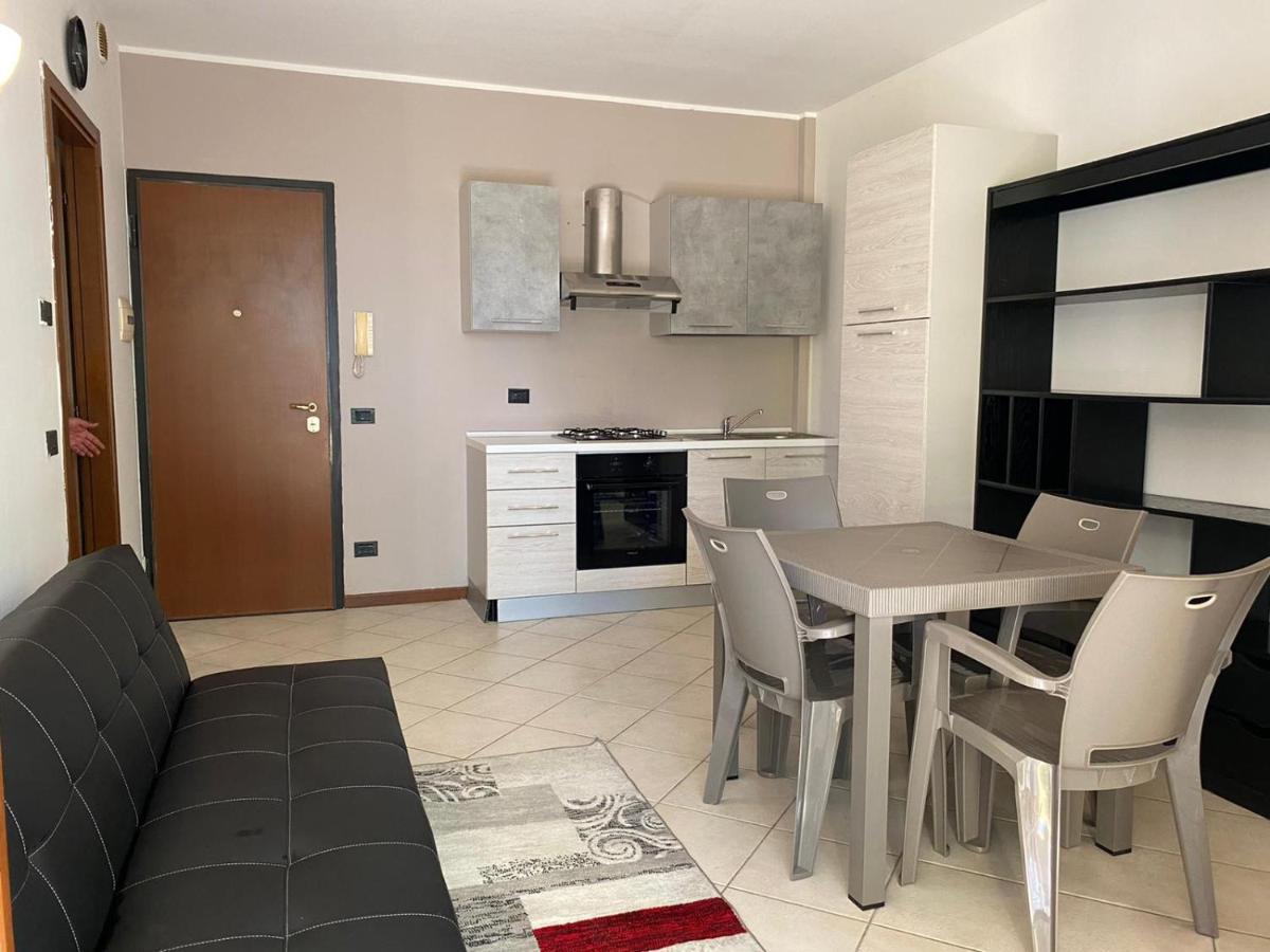 Appartamento Il Faro Con Giardino In Residence Con Piscina Desenzano del Garda Exterior foto