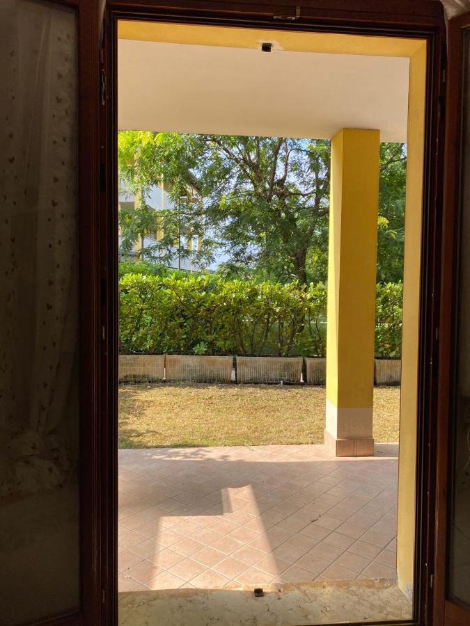 Appartamento Il Faro Con Giardino In Residence Con Piscina Desenzano del Garda Exterior foto